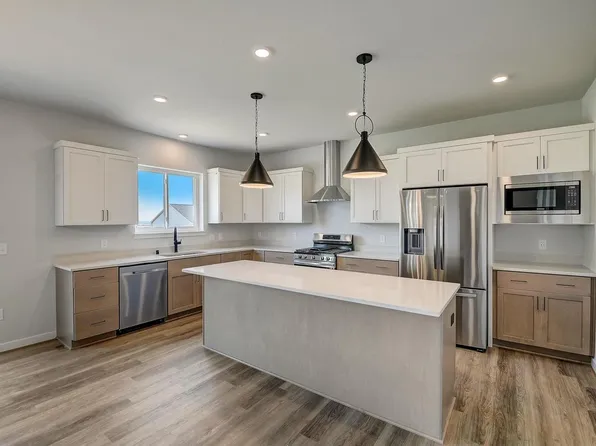 673 Ridge View Lane, Oregon, WI 53575