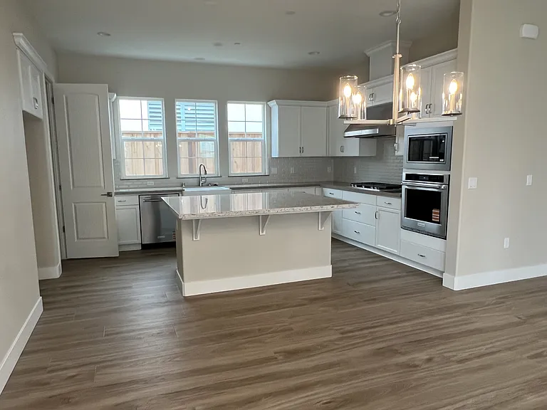 3068 El Capitan Dr — Photo 5