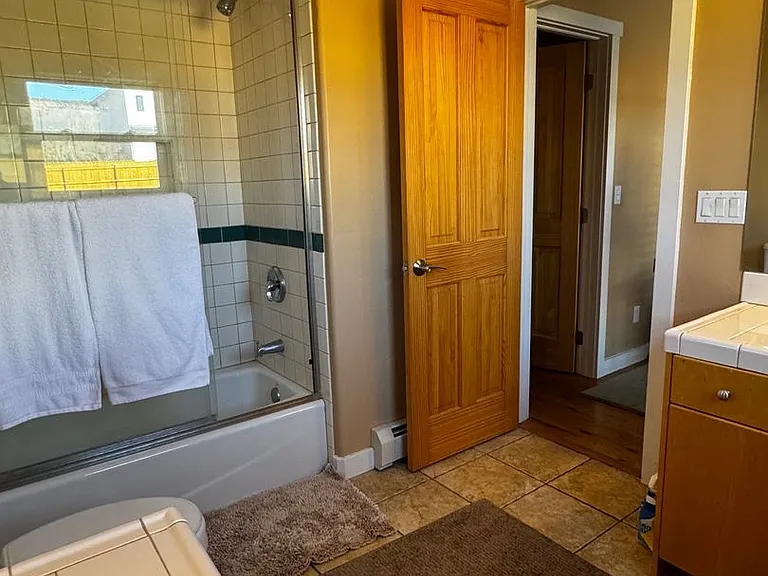 78 Jameson Dr — Photo 16