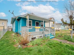 447 17th St, Dunbar, WV 25064