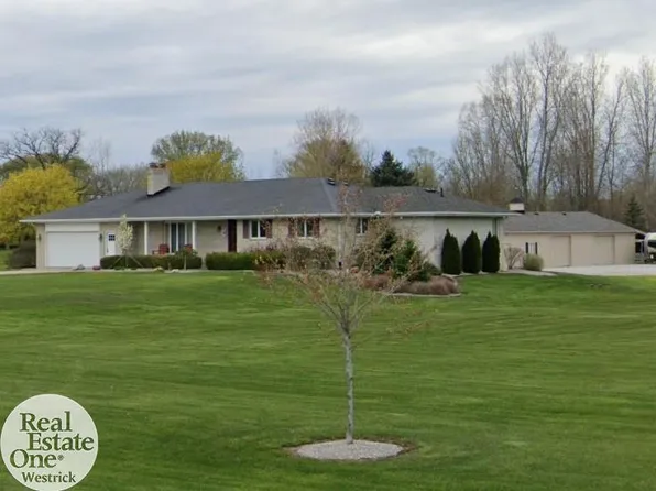 19505 32 Mile Rd, Armada, MI 48005