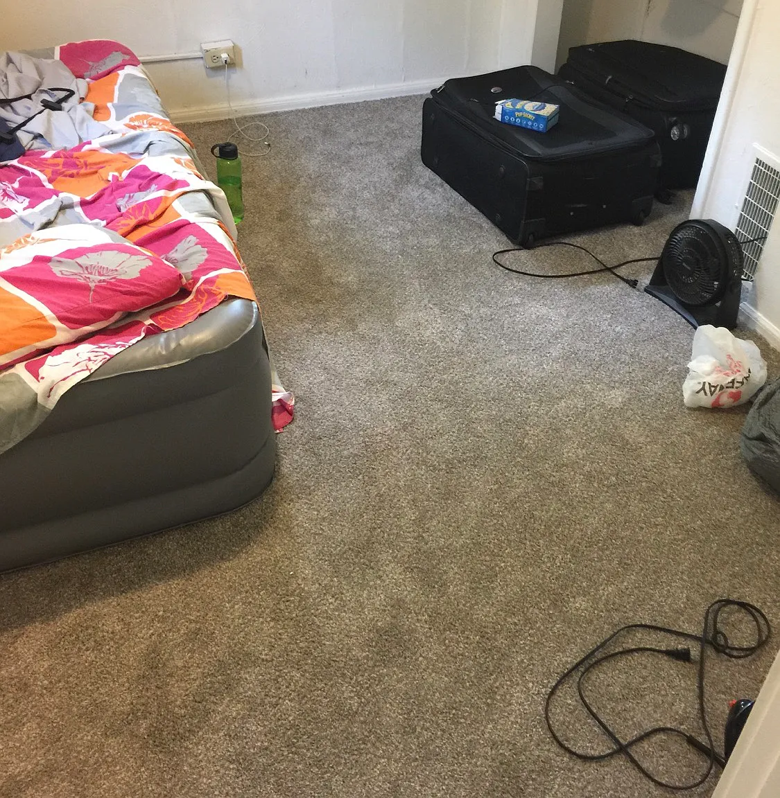 4 bed, 2100 sqft, $3,195 — Photo 3