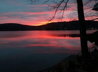 19 Williams Ln, Holland, MA 01521