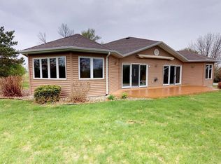 21532 155th St, Spirit Lake, IA 51360