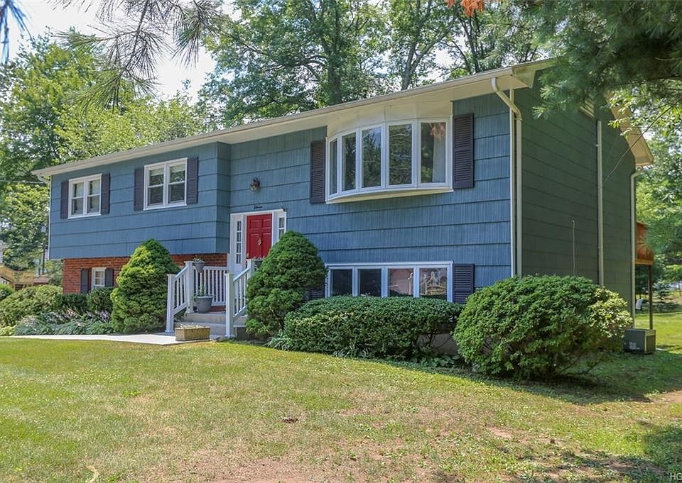 1st image of 11 Hearth Ct