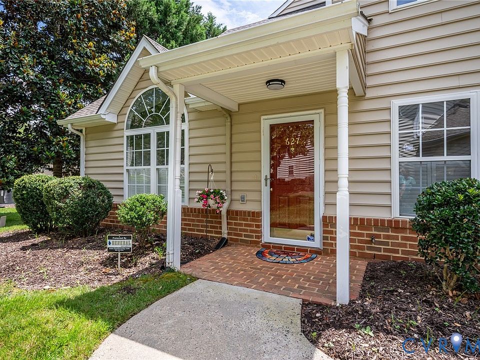 1st image of 627 Hazeltine Ct