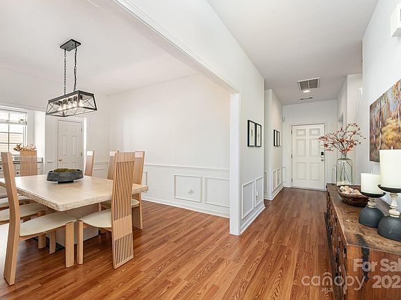 4th image of 7207 Oakwinds Ct