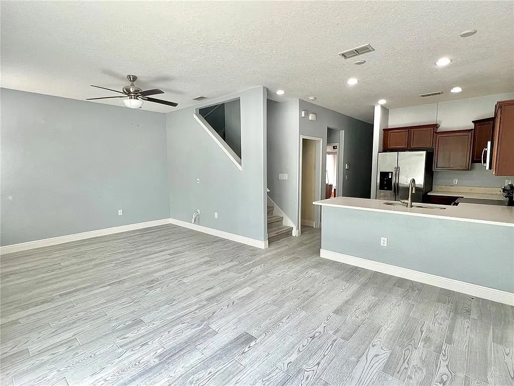 3 bed, 2.5 bath, 1626 sqft, $2,500 — Photo 2