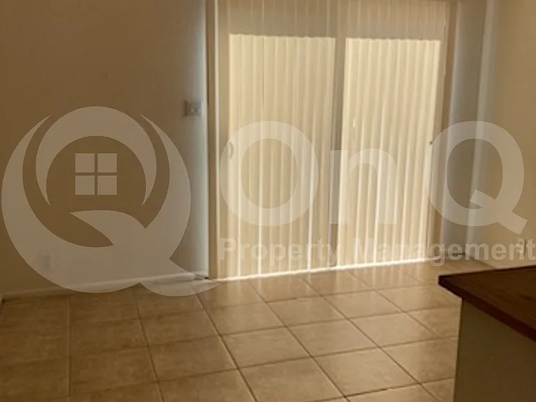420 W Yukon Dr #1 — Photo 4
