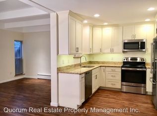 3651 34th Ave W APT B, Seattle, WA 98199