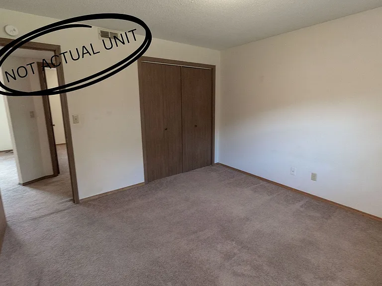 420 N East Park Ln — Photo 24
