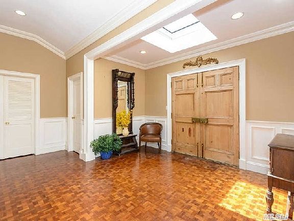 2nd image of 14 Shorewood Dr