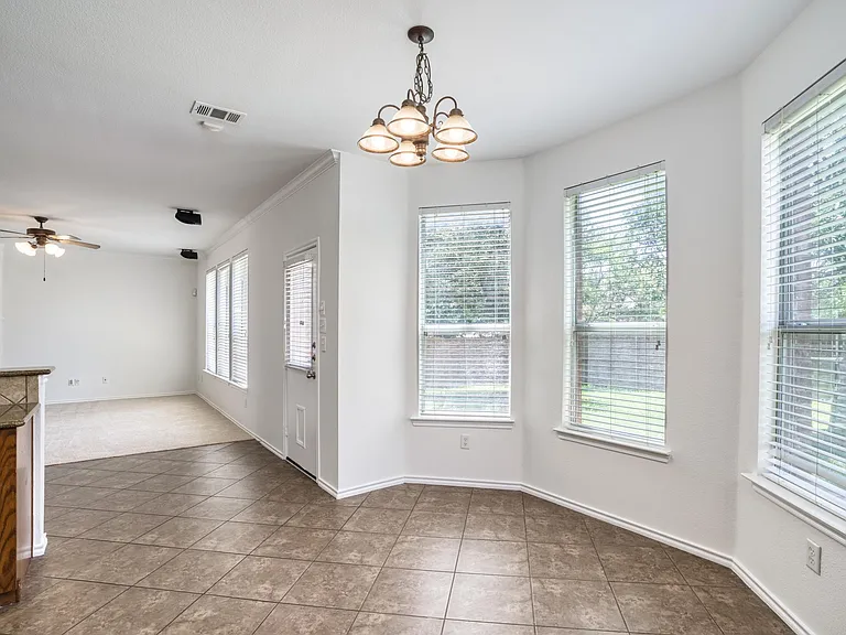 9909 Delamere Dr — Photo 11