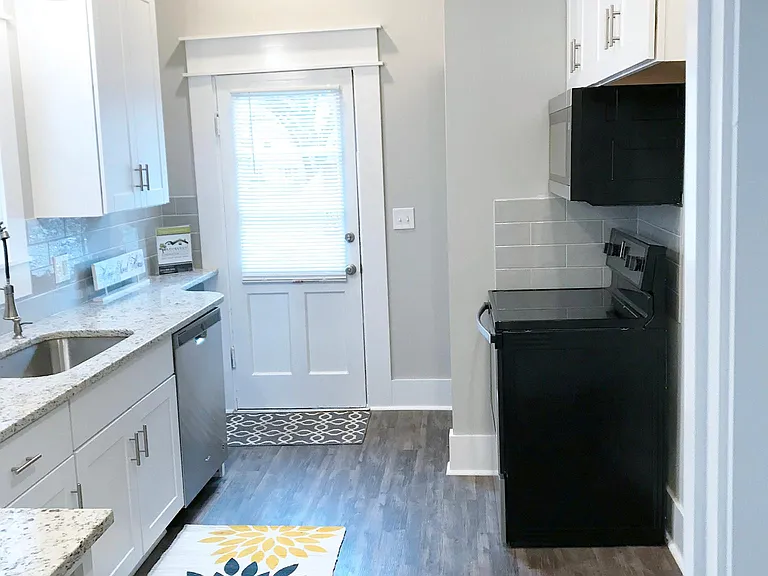 120 S Emma St — Photo 6