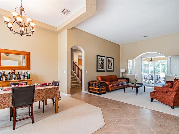 4th image of 10239 Meadow Crossing Dr