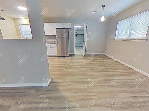 4th image of 516 W Urbana St