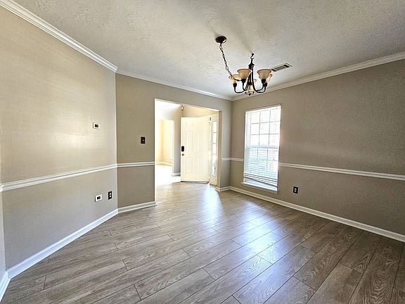5th image of 7629 Senators Ridge Dr