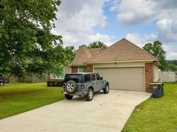 108 Mountain Home Rd, Trinity, AL 35673