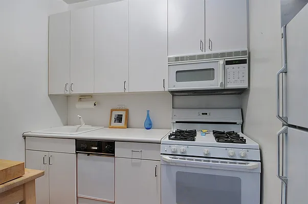 Sold by Corcoran | media 10