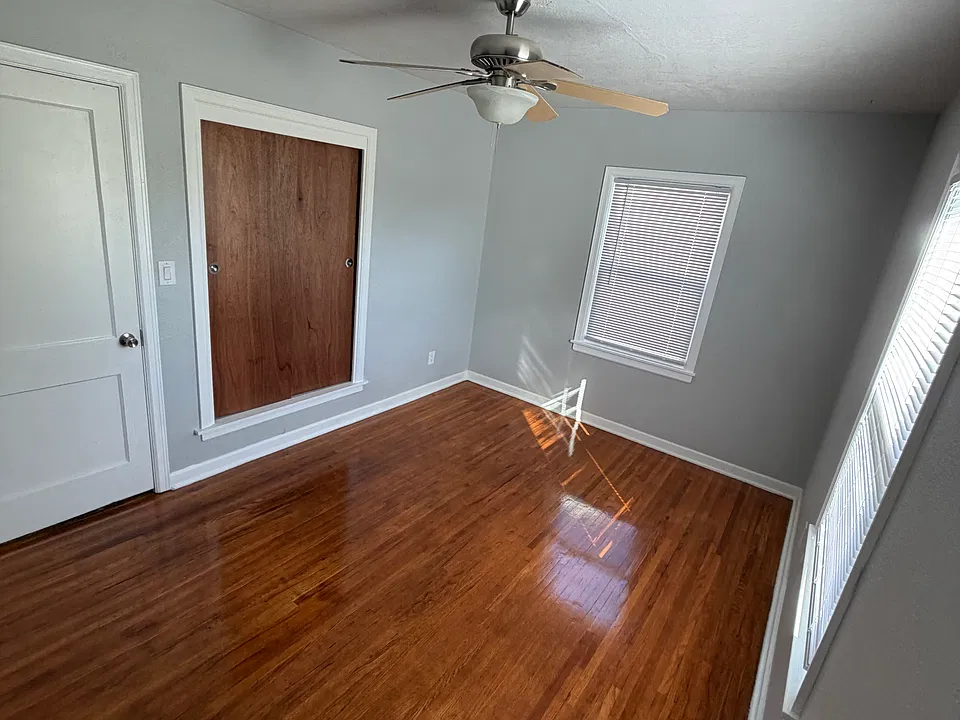 514 W Kinkaid Ave