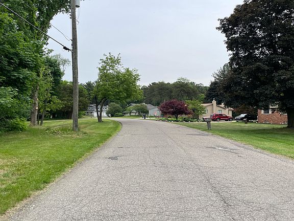 4th image of 2049 Glen Iris Dr