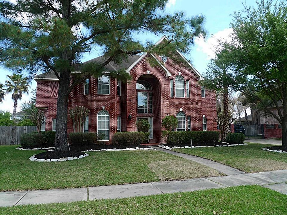 1st image of 17410 W Copper Lakes Dr