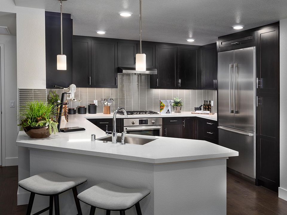 1st image of 657 Walnut St #315