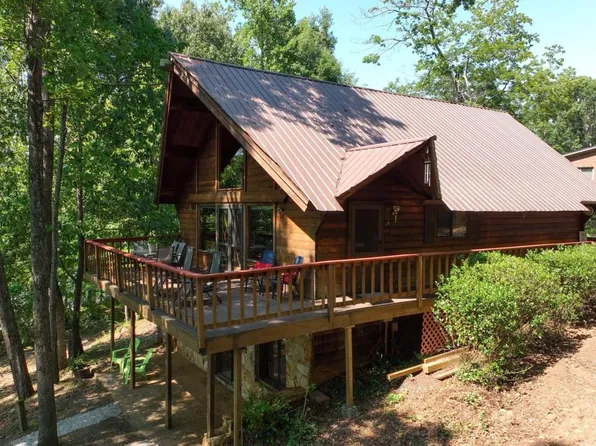 6011 Blackberry Ln, Buford, GA 30518