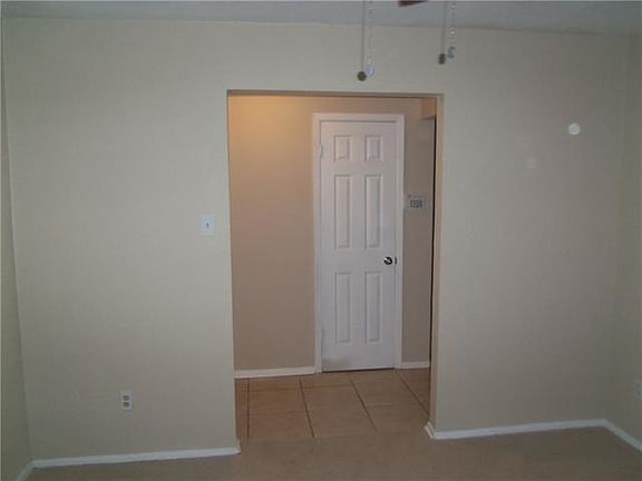 4th image of 5816 Saramac Dr