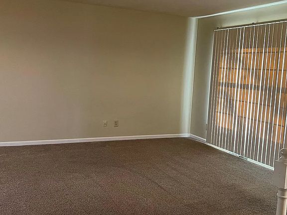 4th image of 301 Tulip Cir