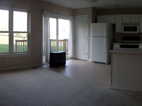 4th image of 1003 Marcus Ct