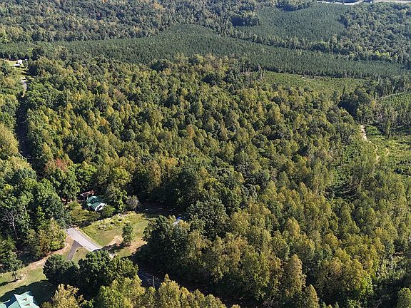5th image of 322 Goose Dam Rd