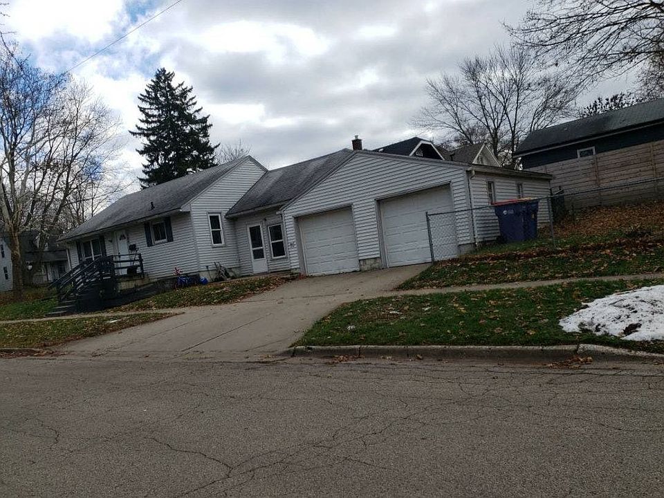 1st image of 744 Necurtis St