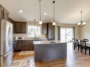 22405 Carina Ct, Farmington, MN 55024