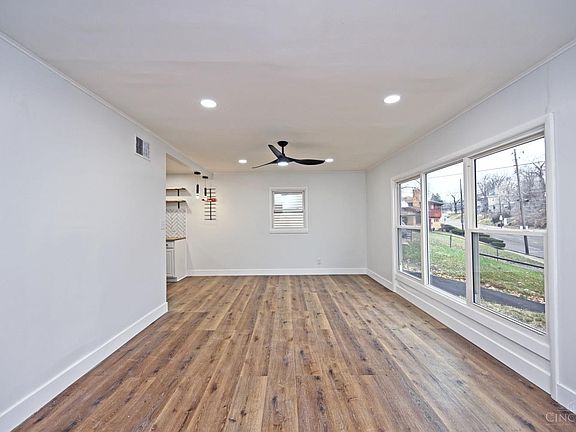 4th image of 2037 Duck Creek Rd