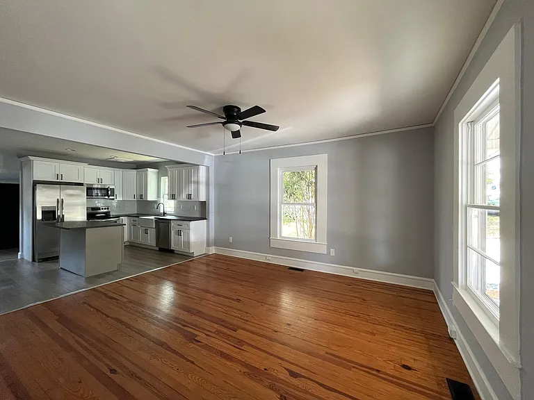 27 Saco St — Photo 7