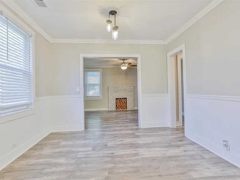 305 Virginia St — Photo 16
