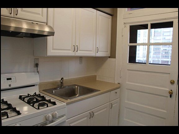 5th image of 43 N Park Ave #3F