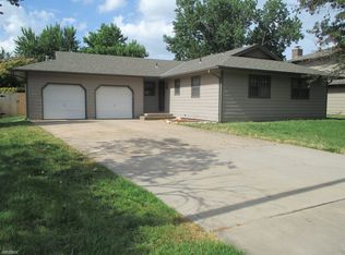 8516 E Arthur Cir, Wichita, KS 67207