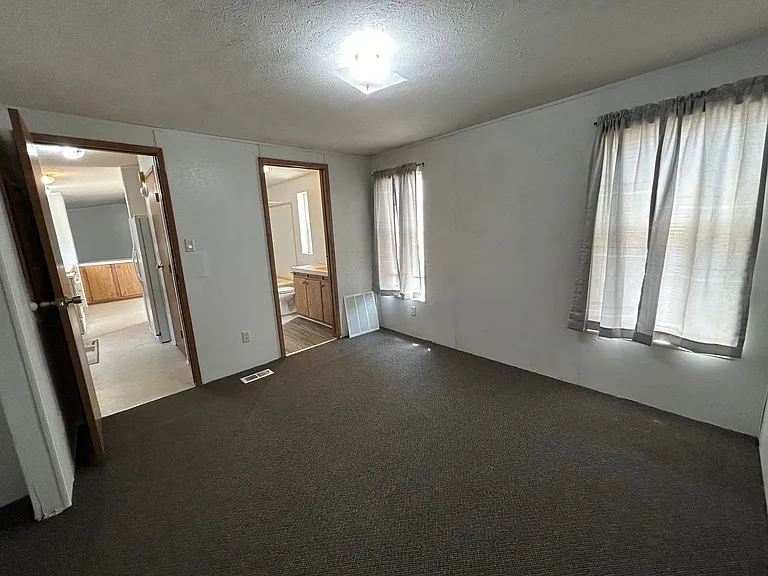 1315 S Federal Blvd #3 — Photo 25