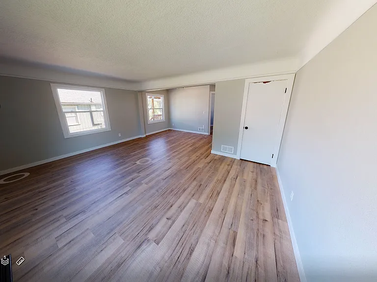 8604 N Hamlin Ave #8604 — Photo 11