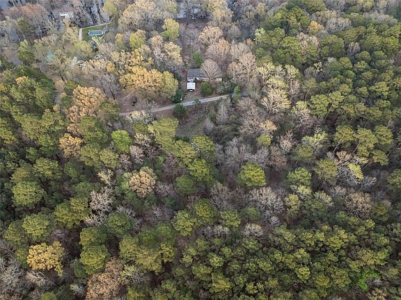 3rd image of 1010 Moore Rd