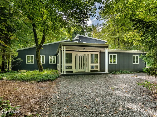 11 Mason St, Mount Pocono, PA 18344