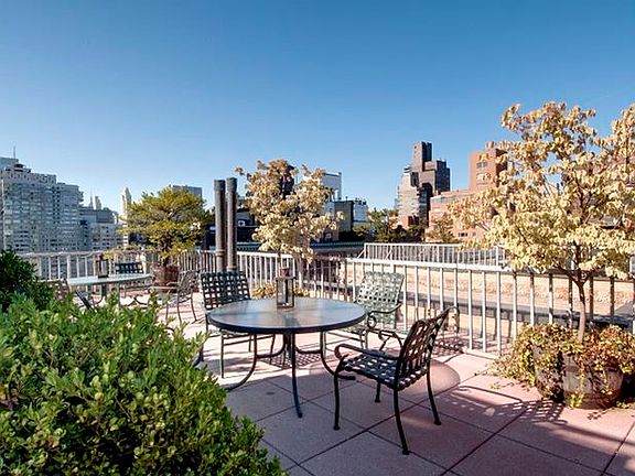 3rd image of 157-163 E 72nd St #2C