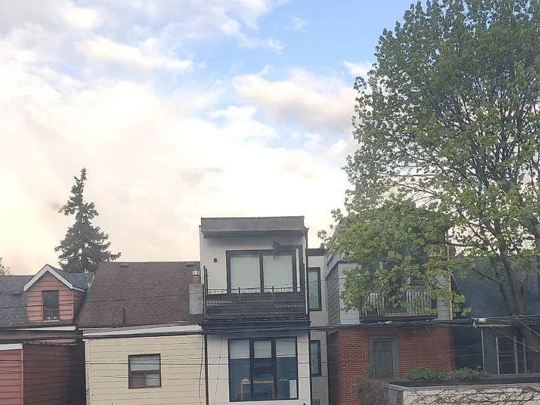 124 Robert St — Photo 30