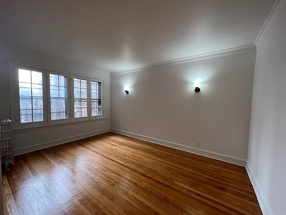 2nd image of 4719 N Winchester Ave #B
