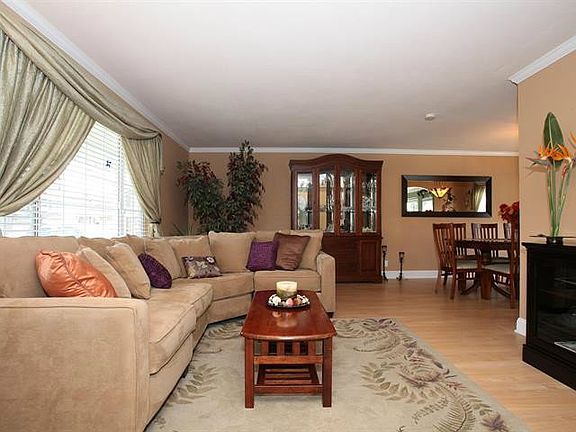 4th image of 6305 Solano Dr