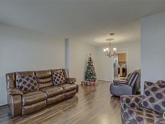 5th image of 7634 Kempton Park Dr