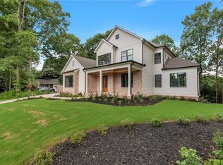 2138 Luray Ct, Dunwoody, GA 30338