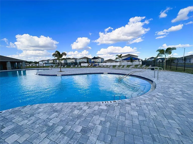 2127 Desert Rose Dr — Photo 30